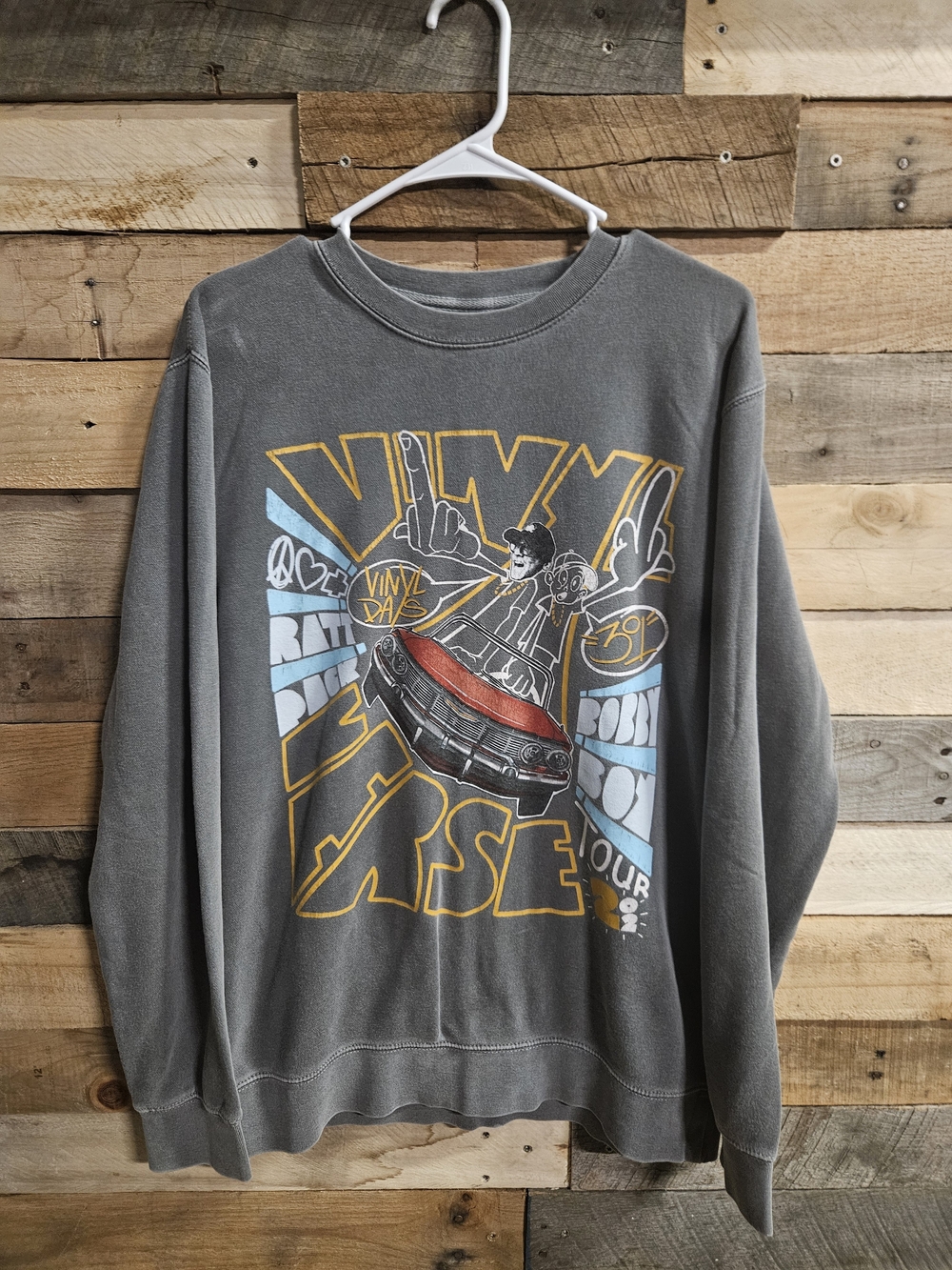 Vinyl Verse 2022 Tour Gray Sweatshirt Bobby Boy Ratt-Pack Size: M
